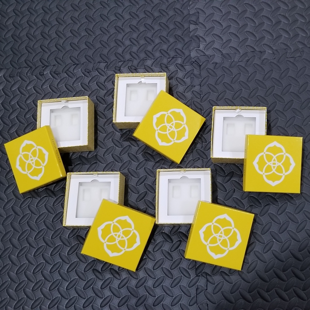 Kendra Scott Yellow White Logo Jewelry / Earrings Gift Box Bundle Padded Fit